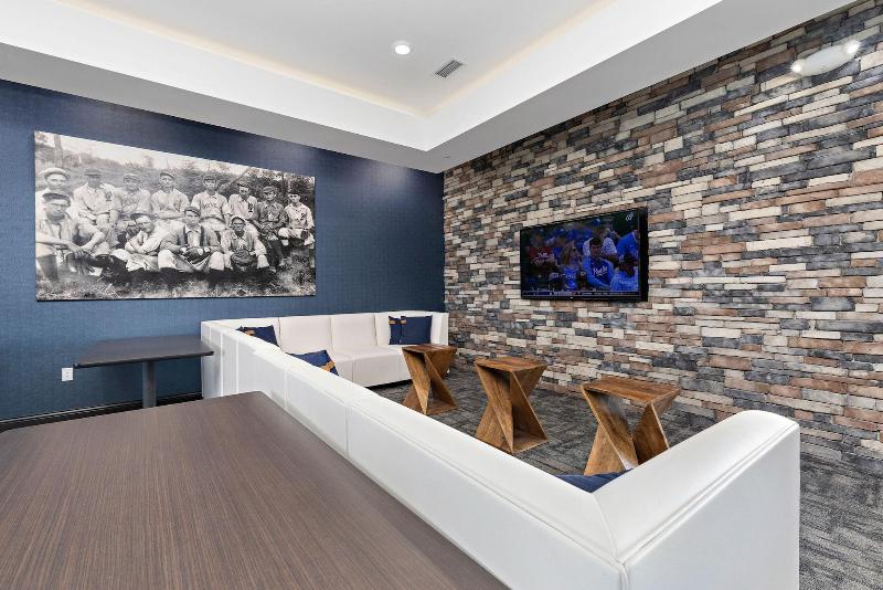 Creekside Hotel Parkville