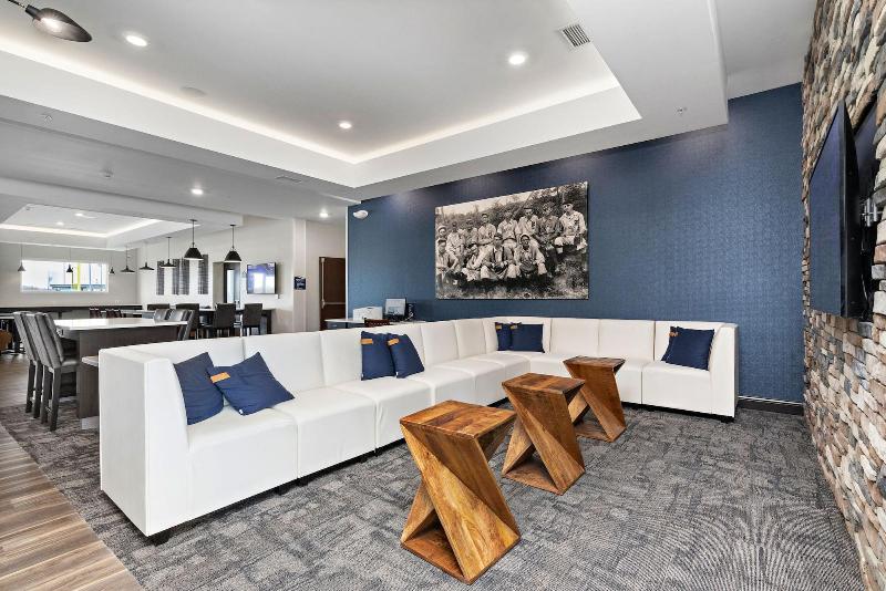 Creekside Hotel Parkville