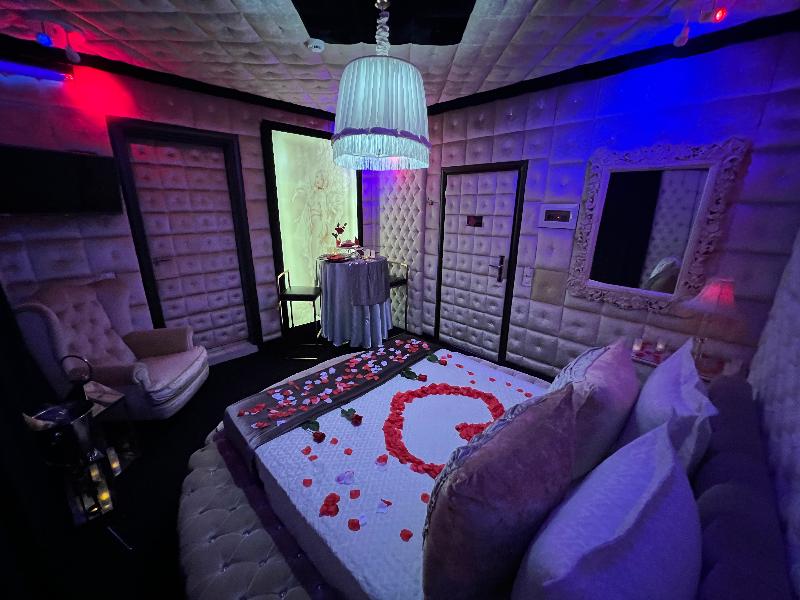 X Hotel Salem image