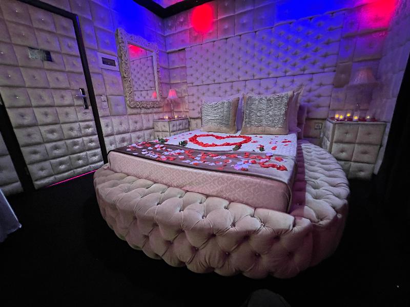 X Hotel Salem image