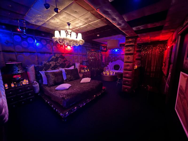 X Hotel Salem image