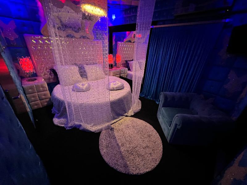 X Hotel Salem image
