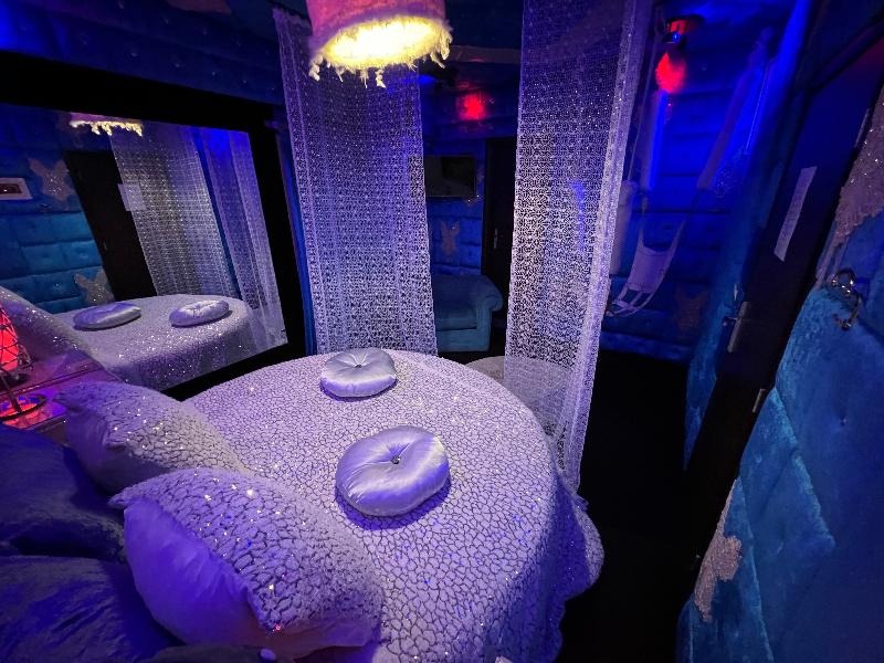 X Hotel Salem image