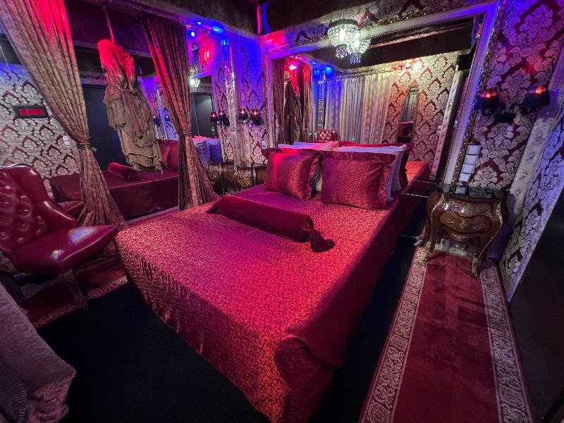 X Hotel Salem image