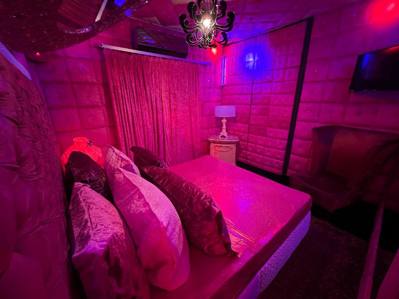 X Hotel Salem image