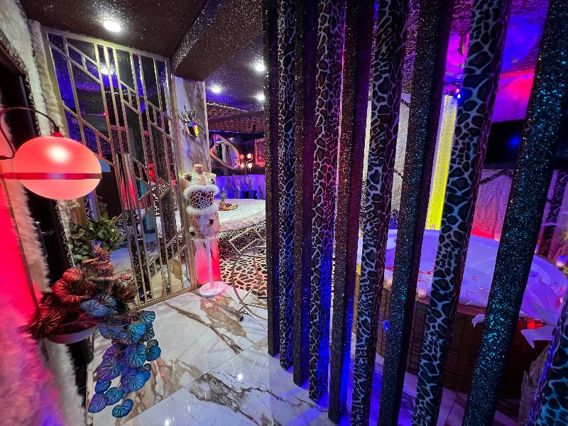 X Hotel Salem image
