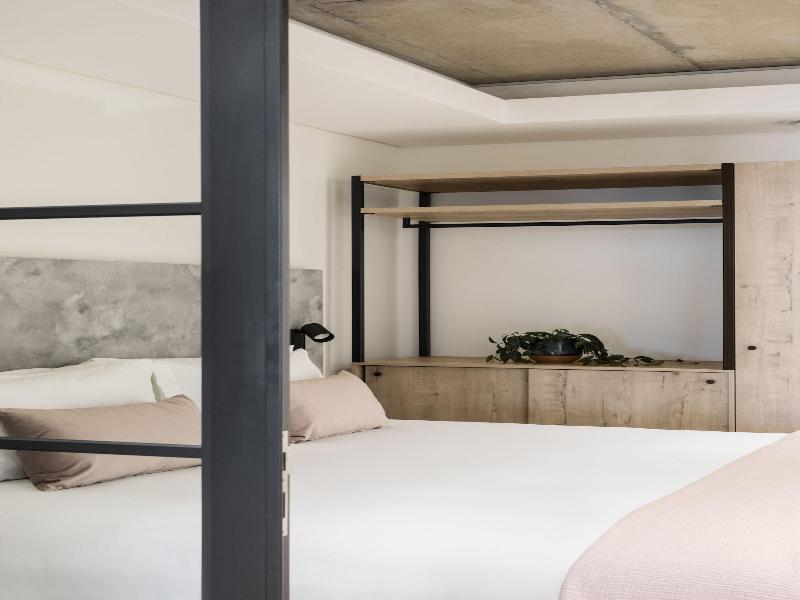 Home Suite Hotels Station House image