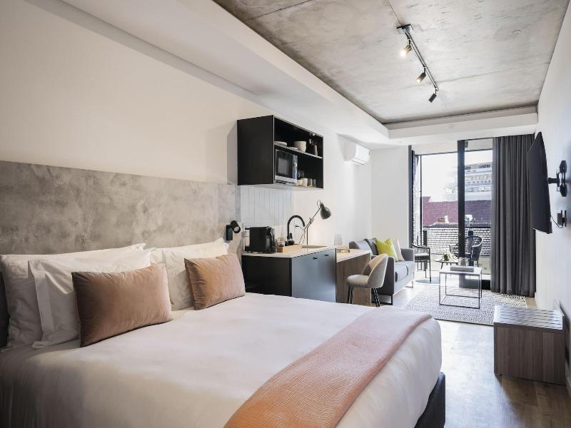 Home Suite Hotels Station House image