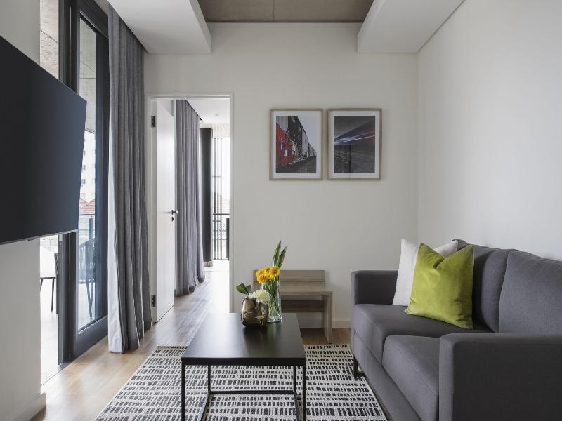 Home Suite Hotels Station House image