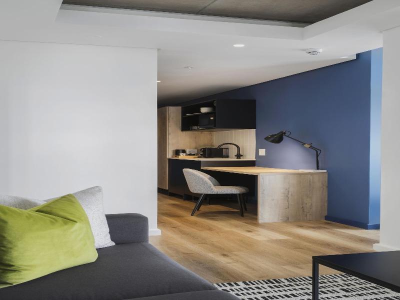 Home Suite Hotels Station House image