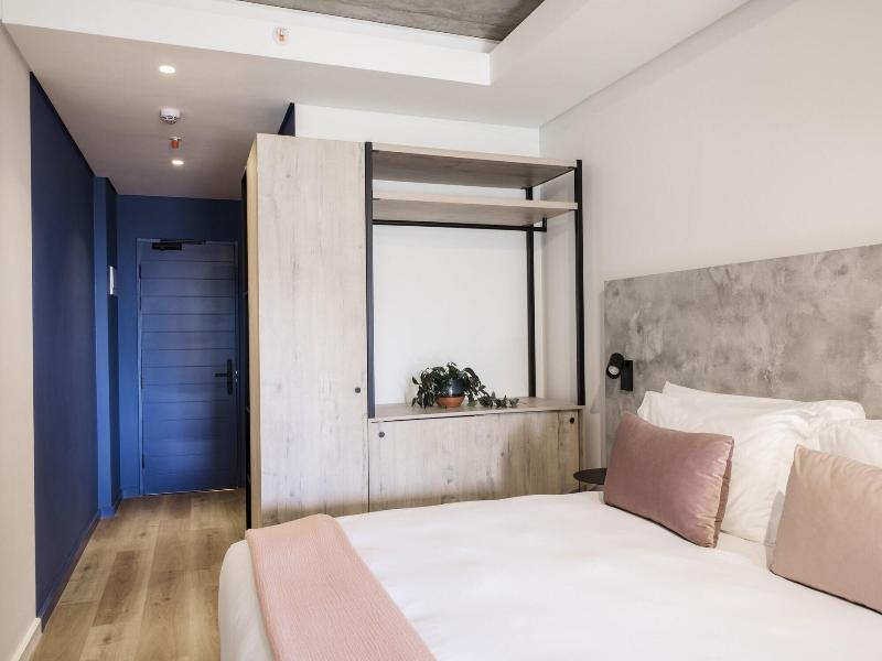 Home Suite Hotels Station House image