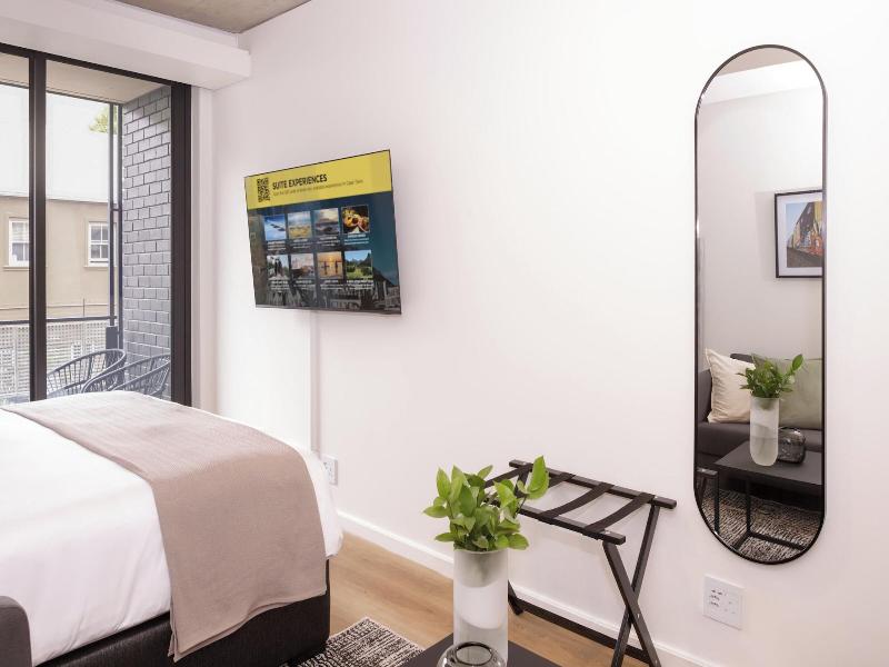 Home Suite Hotels Station House image