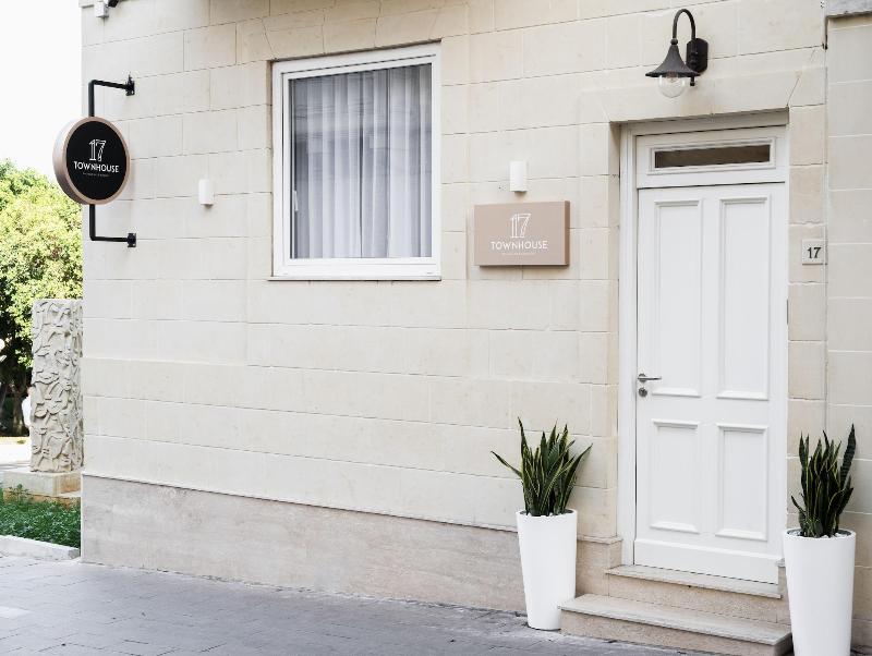 Townhouse17 Boutique Bed & Breakfast