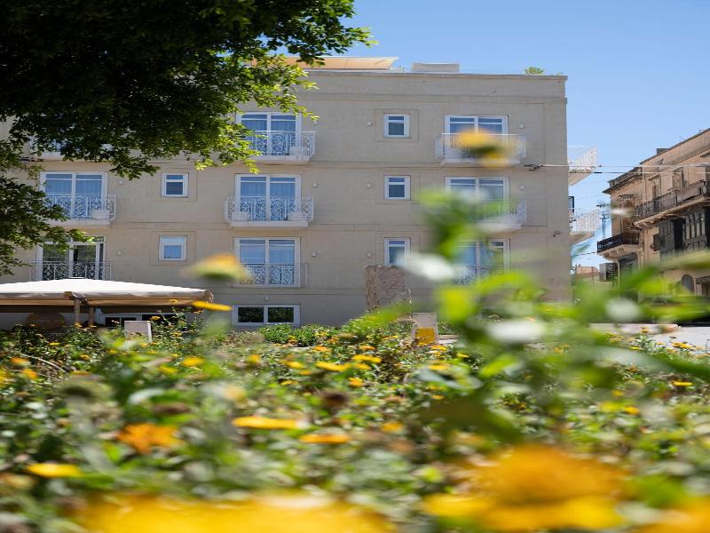 Townhouse17 Boutique Bed & Breakfast