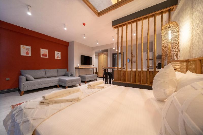 Reddoors Suites Sea View image