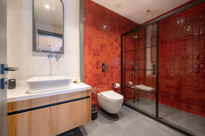 Reddoors Suites Sea View image
