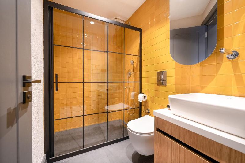 Reddoors Suites Sea View image