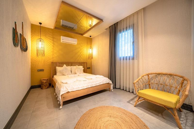 Reddoors Suites Sea View image
