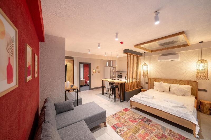 Reddoors Suites Sea View image