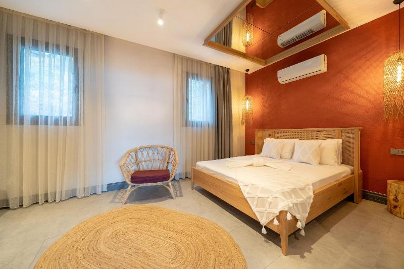 Reddoors Suites Sea View image