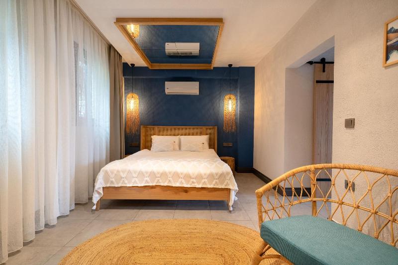 Reddoors Suites Sea View image