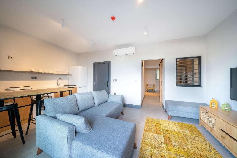 Reddoors Suites Sea View image