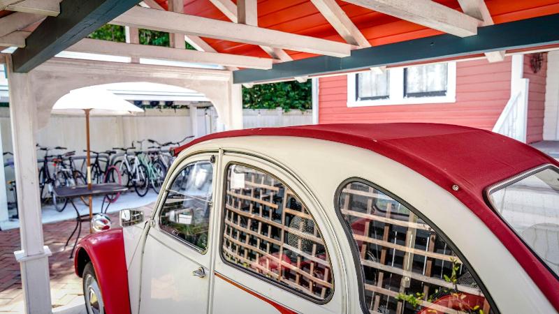 Isetta Inn Boutique Hostel