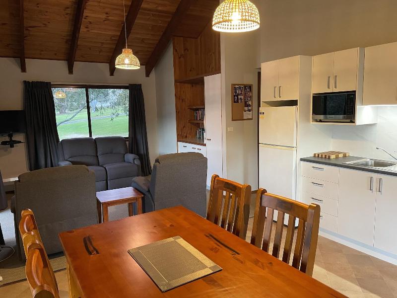 Black Bream Point Cabins image