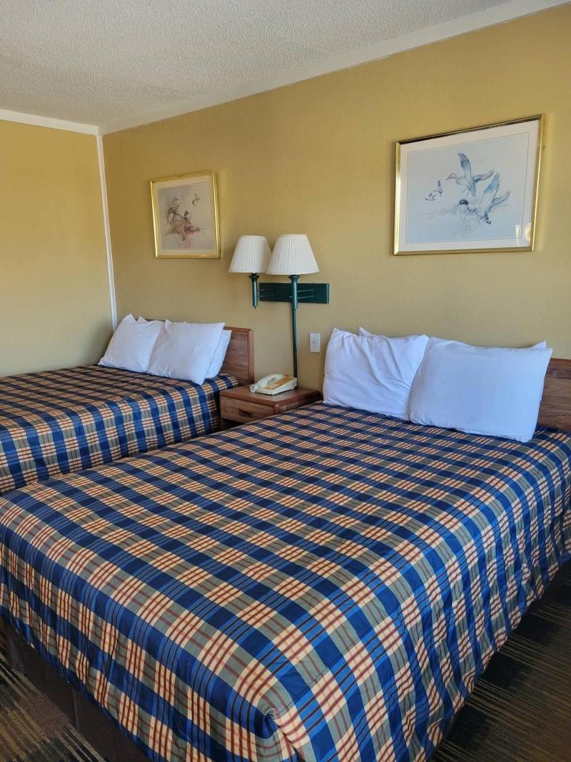 Smokies Motel image