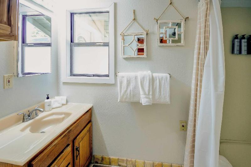 Aster By Avantstay Classic Kings Beach Cottage In image