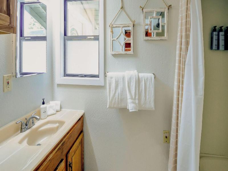 Aster By Avantstay Classic Kings Beach Cottage In image