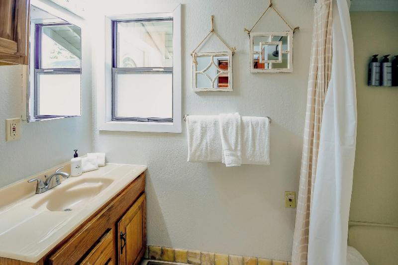 Aster By Avantstay Classic Kings Beach Cottage In image