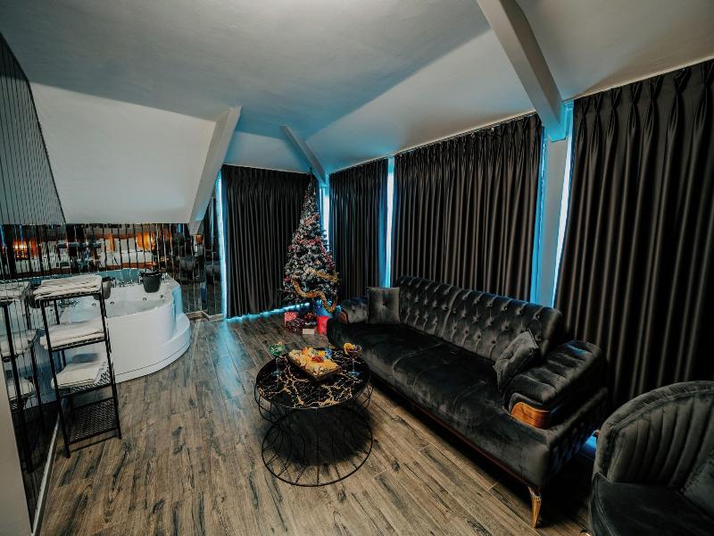 Grand Quars Hotel image