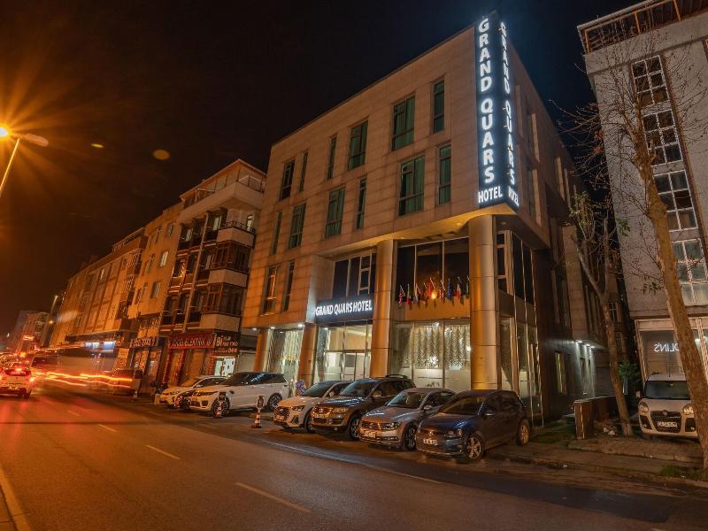 Grand Quars Hotel image