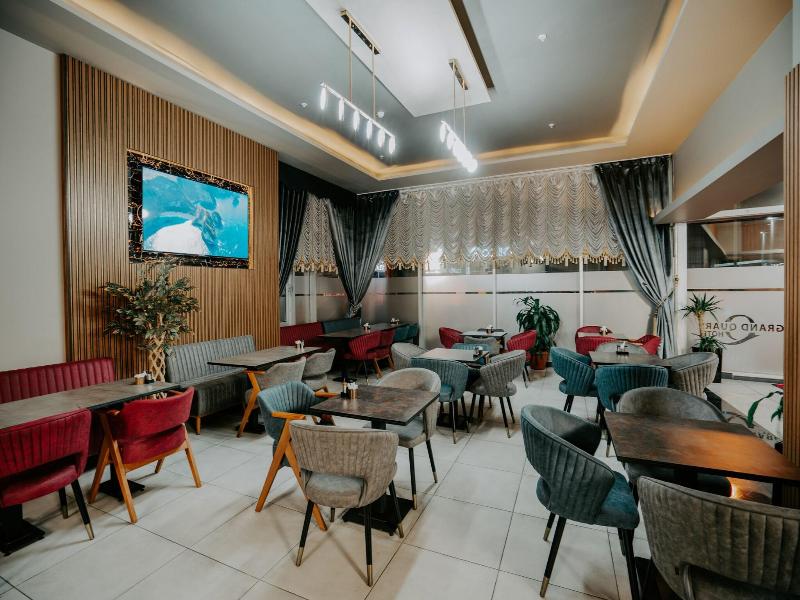 Grand Quars Hotel image