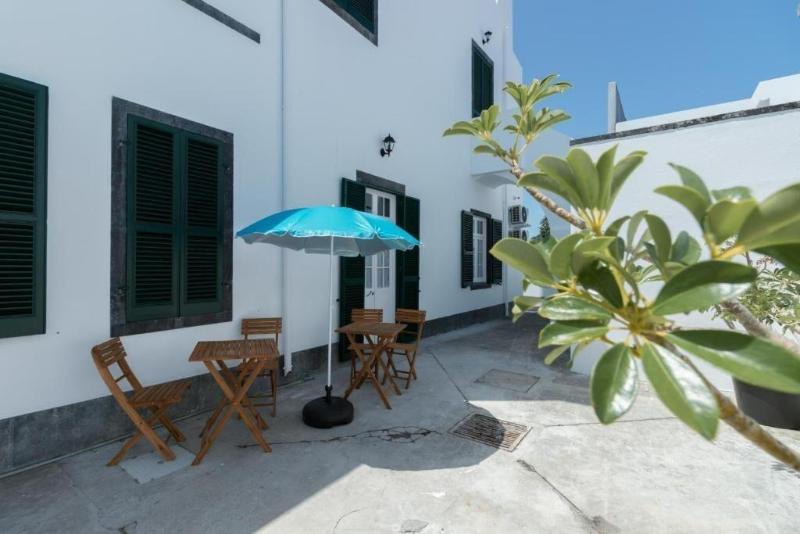 Lagoa Hostel Suites image