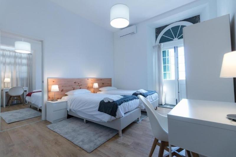 Lagoa Hostel Suites image