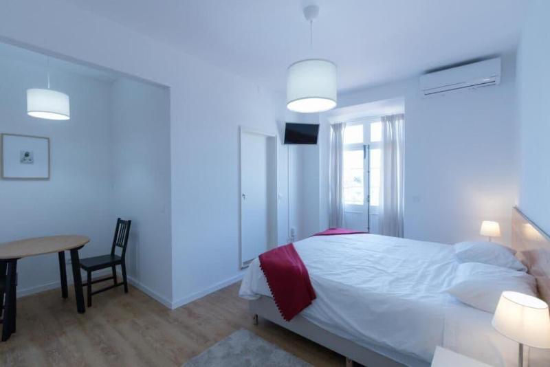 Lagoa Hostel Suites image