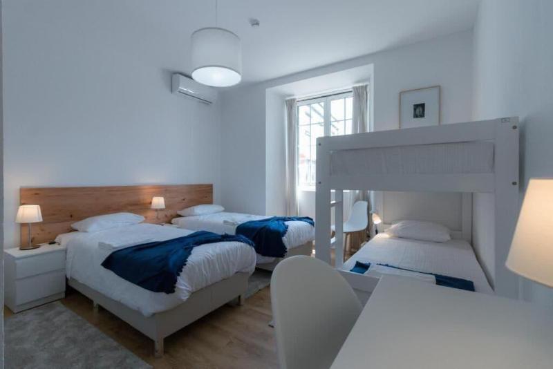Lagoa Hostel Suites image