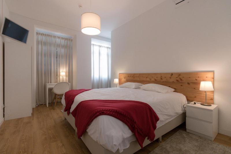 Lagoa Hostel Suites image