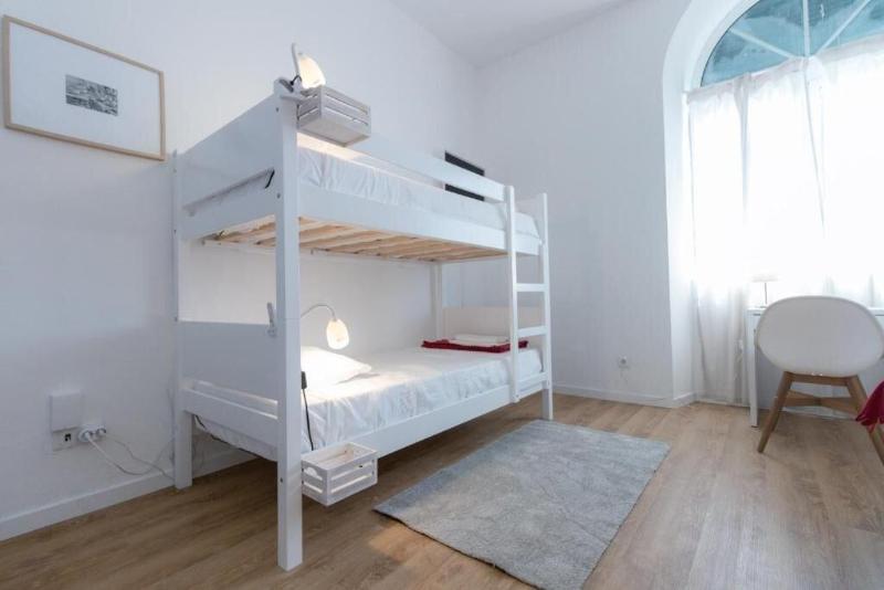 Lagoa Hostel Suites image