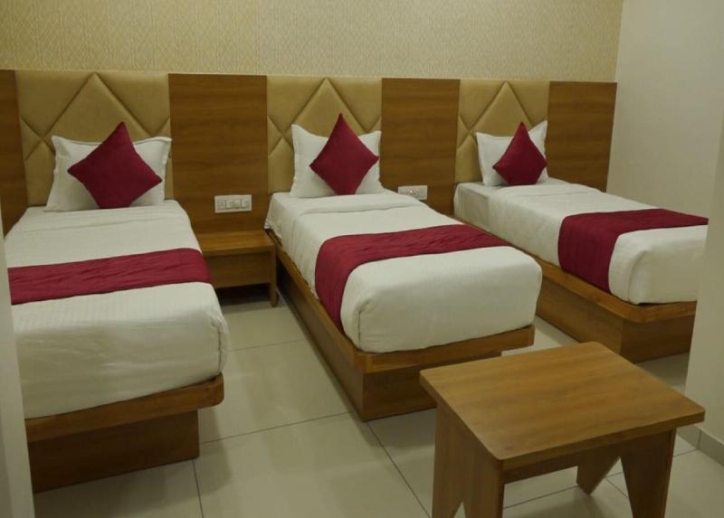 Hotel Lux Inn image