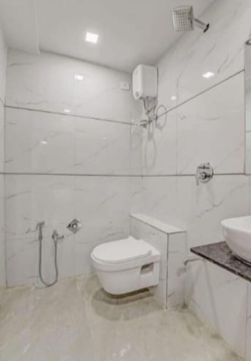 Hotel Lux Inn image