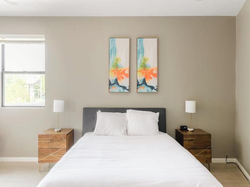 Ivory Buyout By Avantstay Two Home Buyout Near Old image