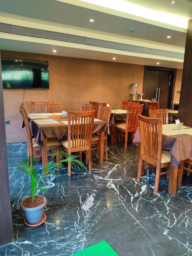 Divan Clarks Inn Goa image