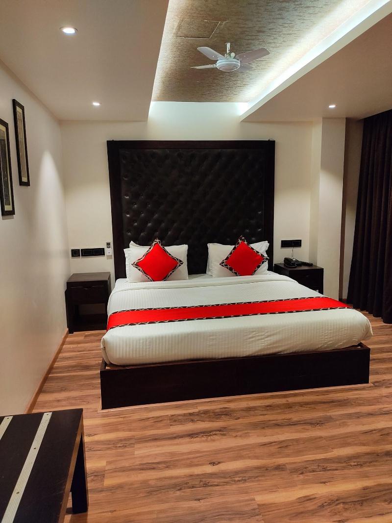 Divan Clarks Inn Goa image