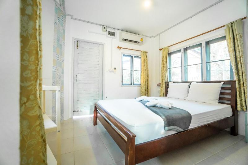 Slumber Party Koh Chang image