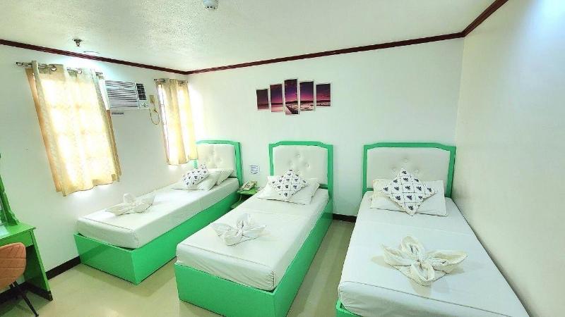Demiren Hotel And Restaurant image