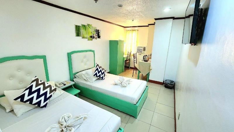 Demiren Hotel And Restaurant image