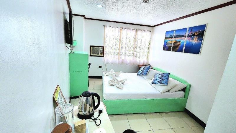 Demiren Hotel And Restaurant image